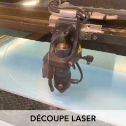 Découpe laser plexi rond couleur