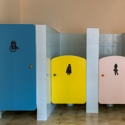 pictos toilettes crèche plexi noir