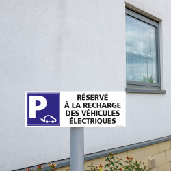 panneau signalisation parking véhicules électriques
