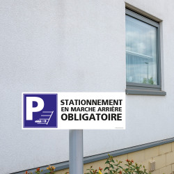 Signalisation stationnement en marche arrière obligatoire