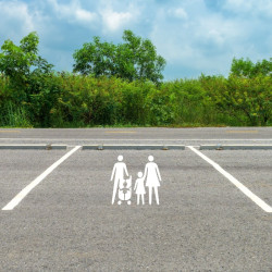 pochoir place famille mise en ambiance