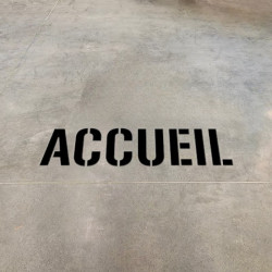 pochoir accueil mise en ambiance