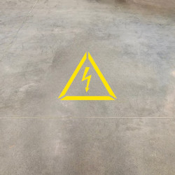 pochoir pvc danger electrique mise en ambiance