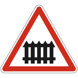 Panneau Danger Passage à niveau à barrières A7 Signalisation Triangulaire Bord Rouge Panneau Sécurité Routière