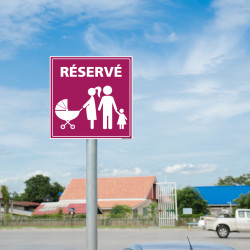 Mise en ambiance panneau parking place famille