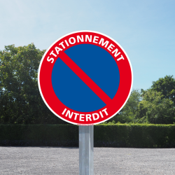 Mise en ambiance panneau Interdit de stationner