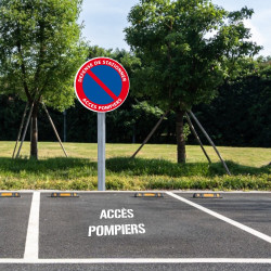 Mise en ambiance kit panneau pochoir Défense de stationner Accès Pompier
