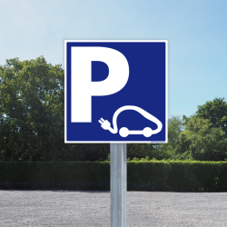 Mise en ambiance panneau parking voiture électrique