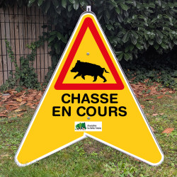 Triangle de sécurité danger chasse en cours