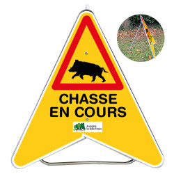Signalisation temporaire danger chasse en cours sur pied à lester